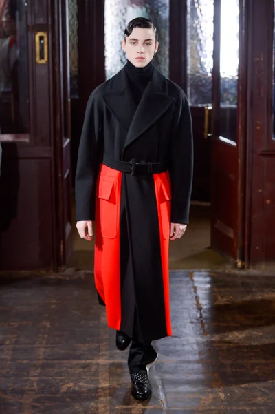 Look 10
